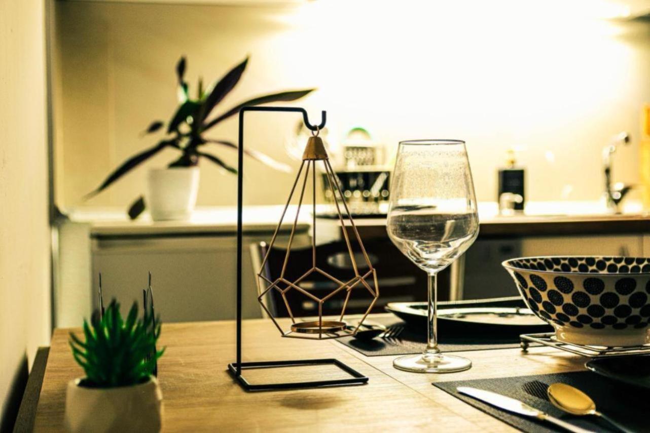 Mother Teresa Apartments Скопие Екстериор снимка