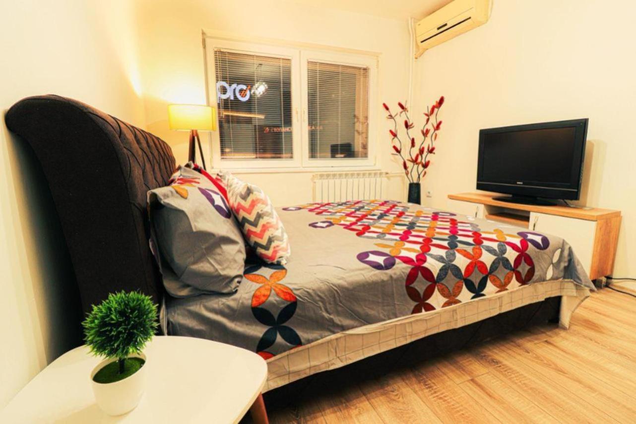 Mother Teresa Apartments Скопие Екстериор снимка