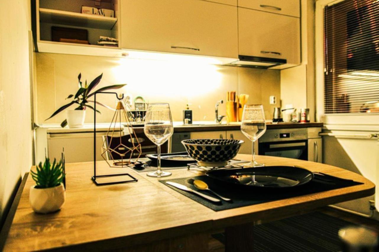 Mother Teresa Apartments Скопие Екстериор снимка